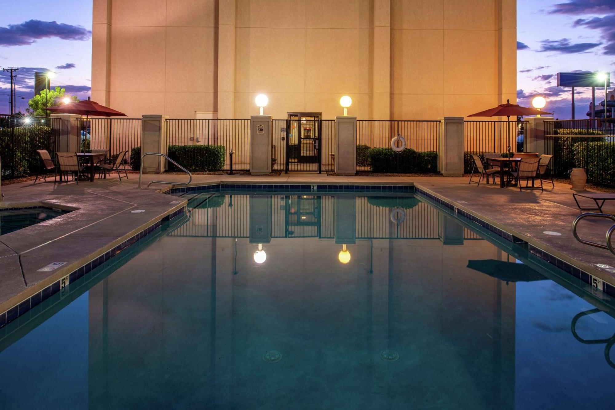 Hampton Inn Albuquerque - University/Midtown Dış mekan fotoğraf