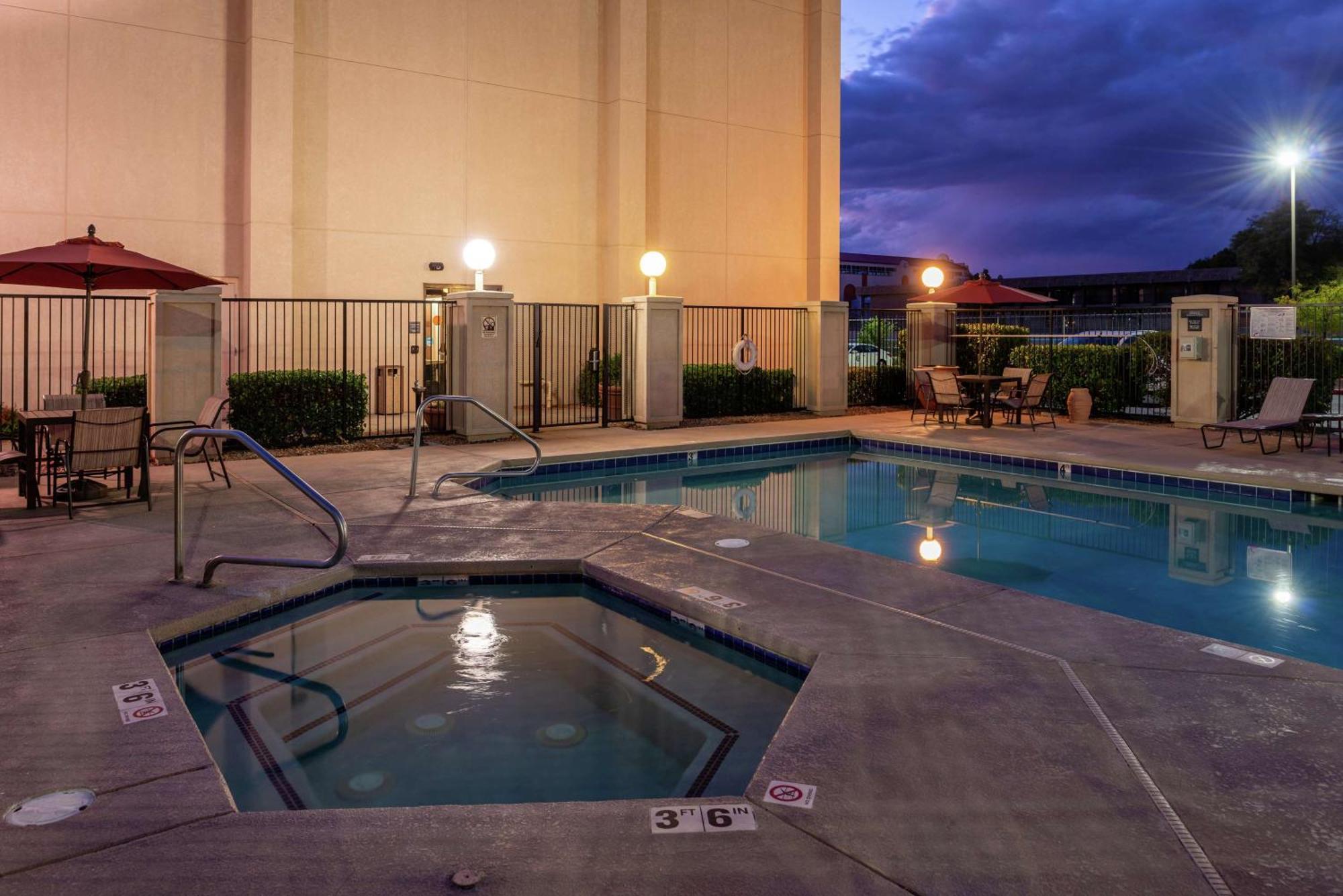 Hampton Inn Albuquerque - University/Midtown Dış mekan fotoğraf